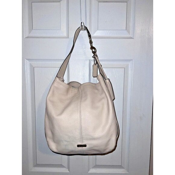 COACH Park Avery Pebbled Leather Hobo Studded Shoulder Bag Light Cream - Picture 1 of 16